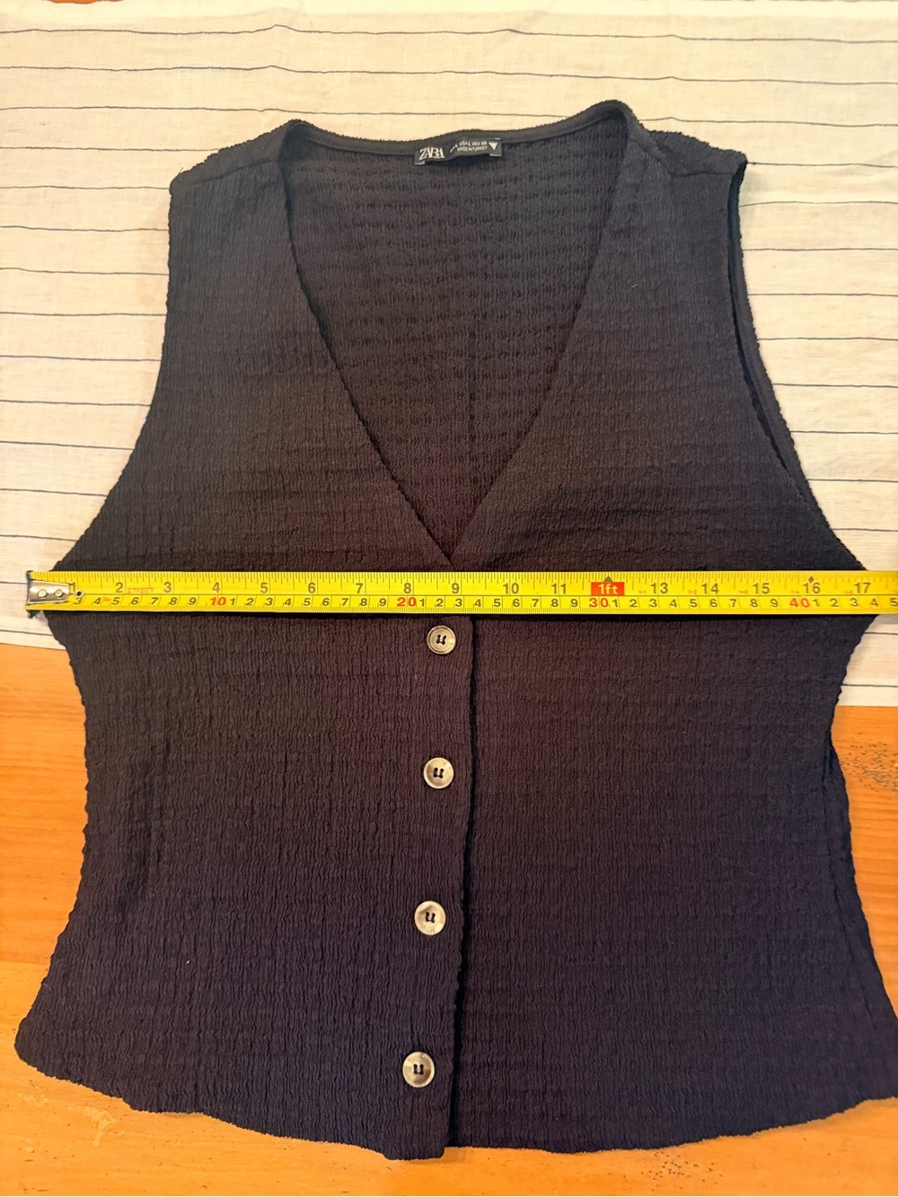 Zara Black Textured Button-Front Sleeveless V neck Vest Top - Picture 5 of 6